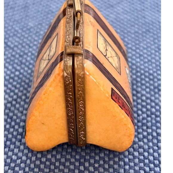 Vintage Limoges Vintage Paris Suitcase - Rare Find. - Picture 4 of 6